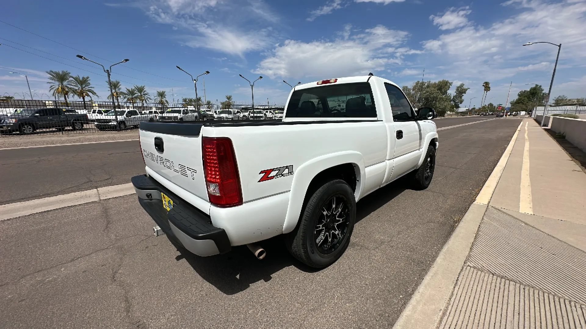 Used 2006 Chevrolet Silverado 1500 W/T w/ Skid Plate Package AWD/4WD image 5