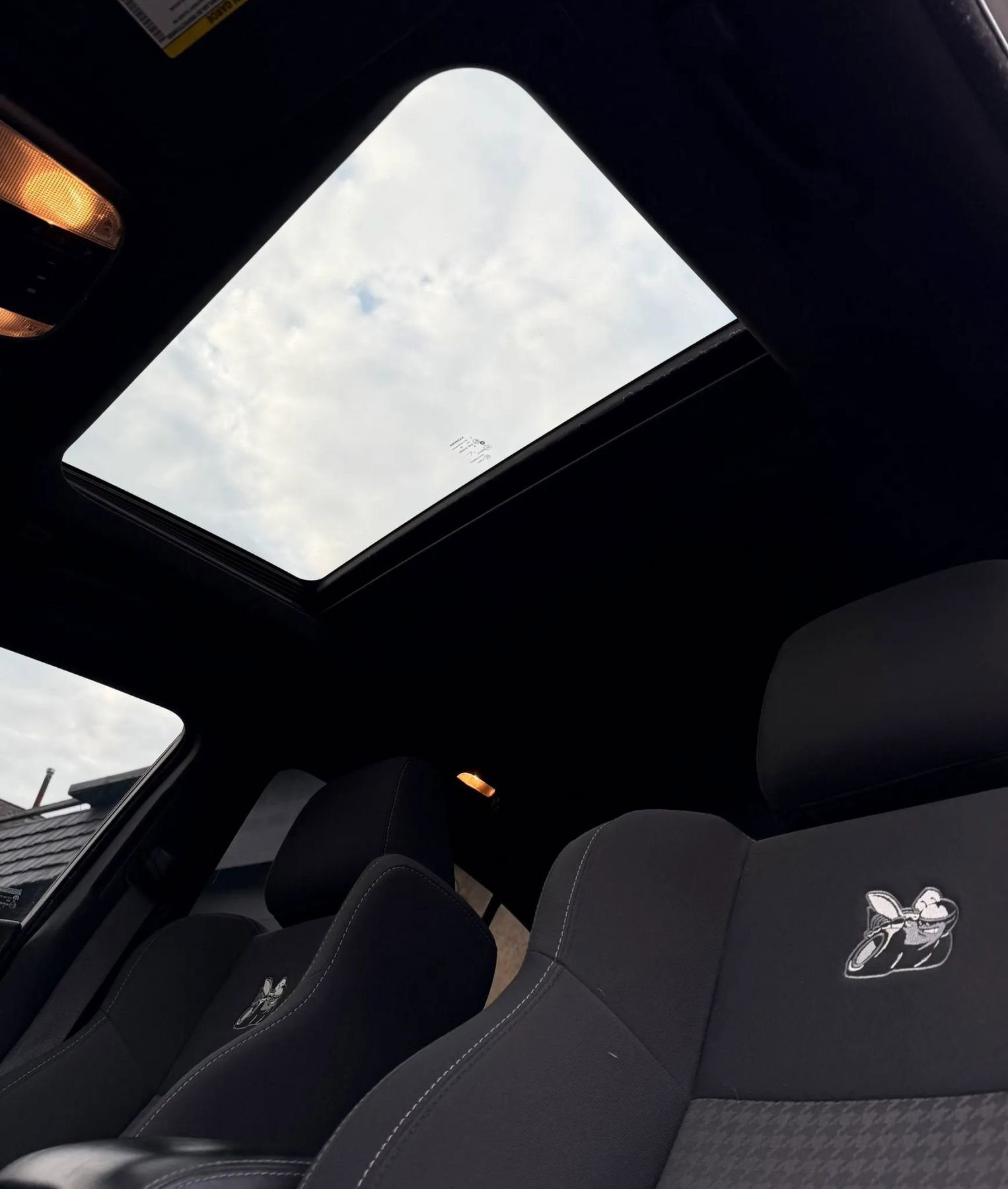 Used 2019 Dodge Charger Scat Pack w/ Navigation & Travel Group RWD image 9