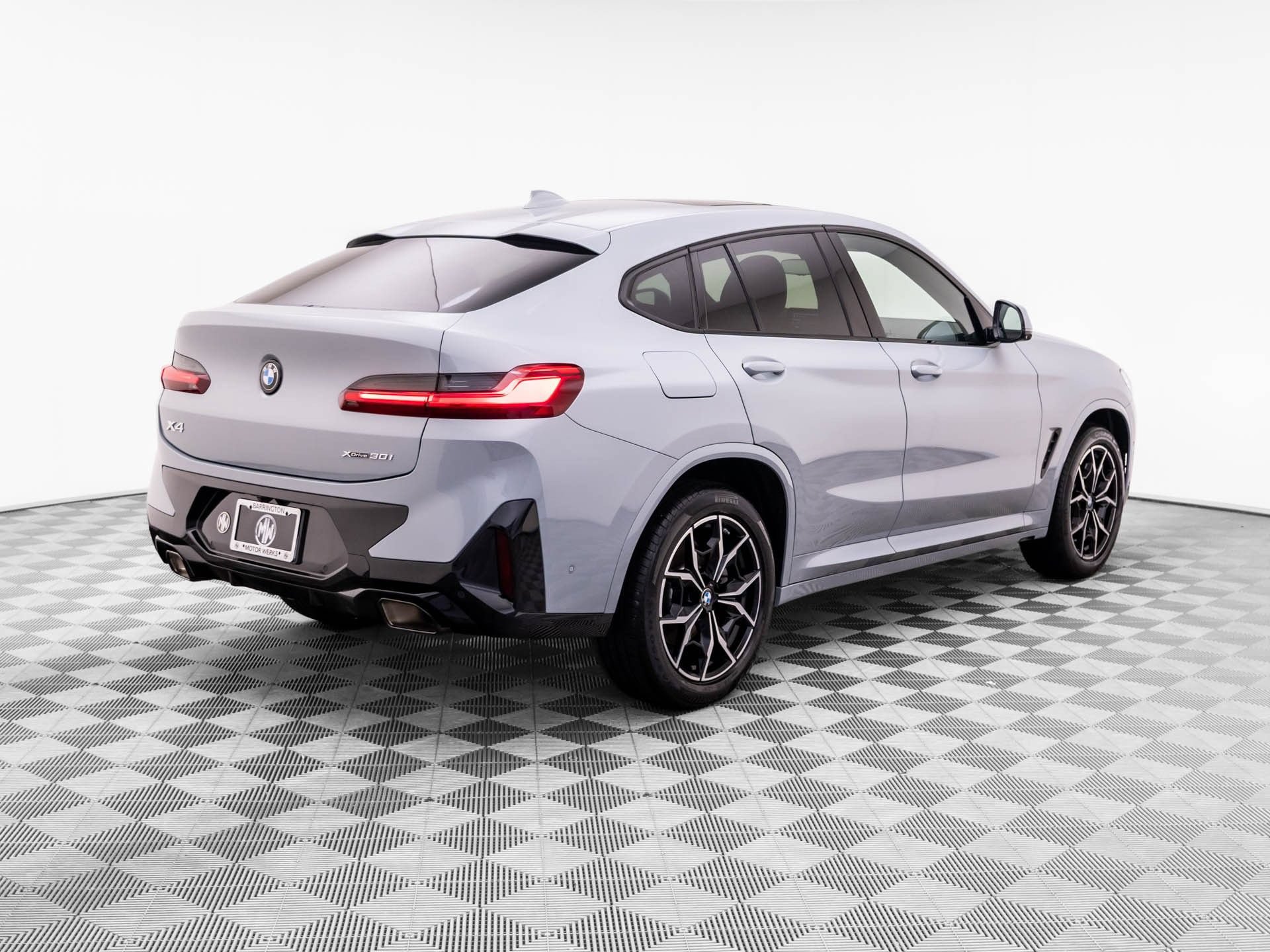 Certified 2025 BMW X4 xDrive30i w/ Premium Package AWD/4WD image 5