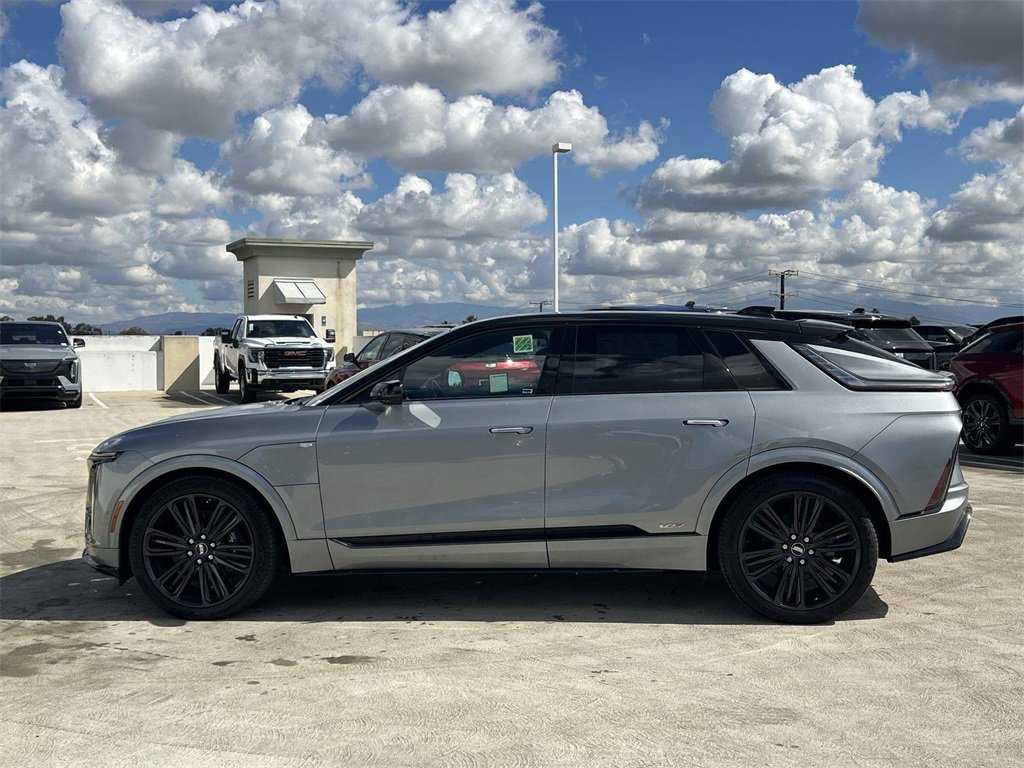 New 2026 Cadillac Lyriq V image 7