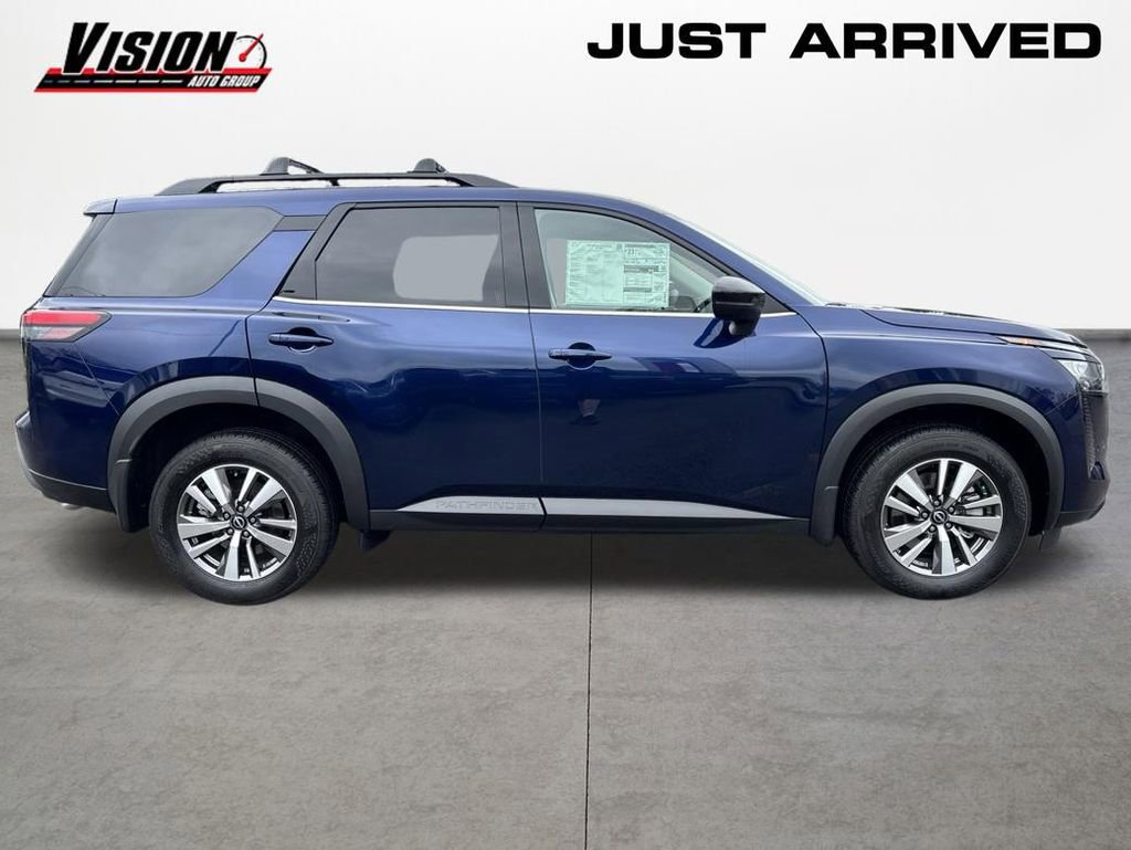 New 2026 Nissan Pathfinder SL AWD/4WD image 4