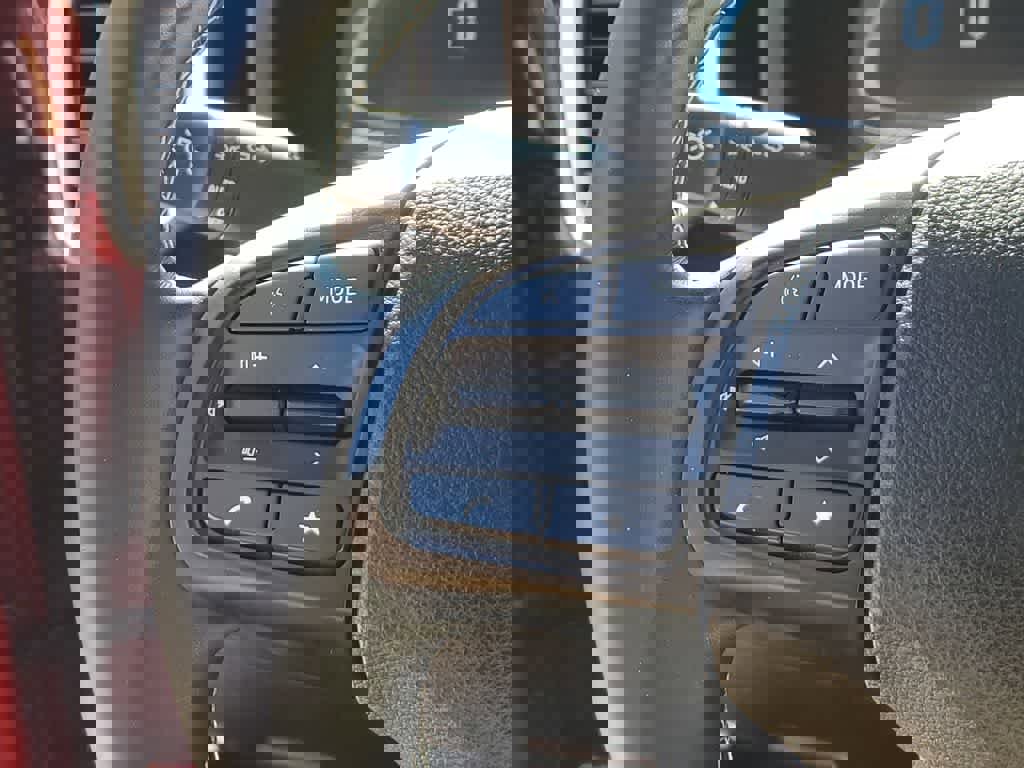 Used 2024 Hyundai Venue SEL image 26