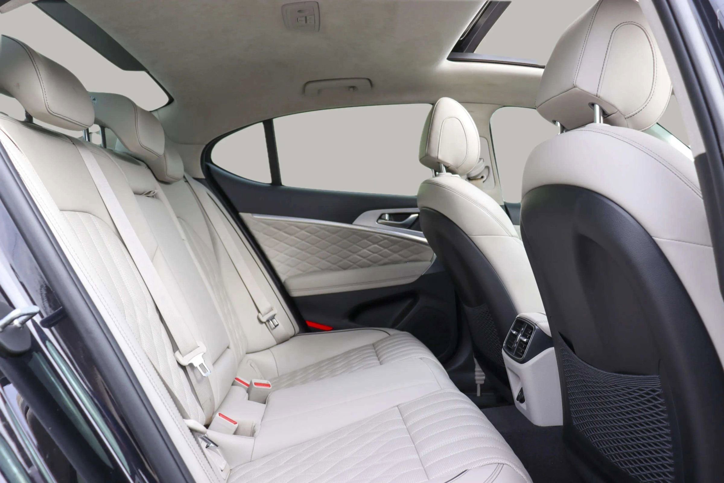 Used 2021 Genesis G70 2.0T w/ Prestige Package image 32