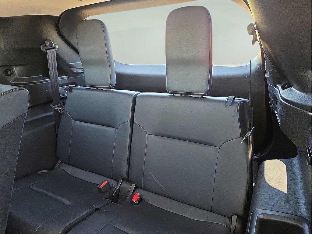 Used 2025 Mitsubishi Outlander SE image 20