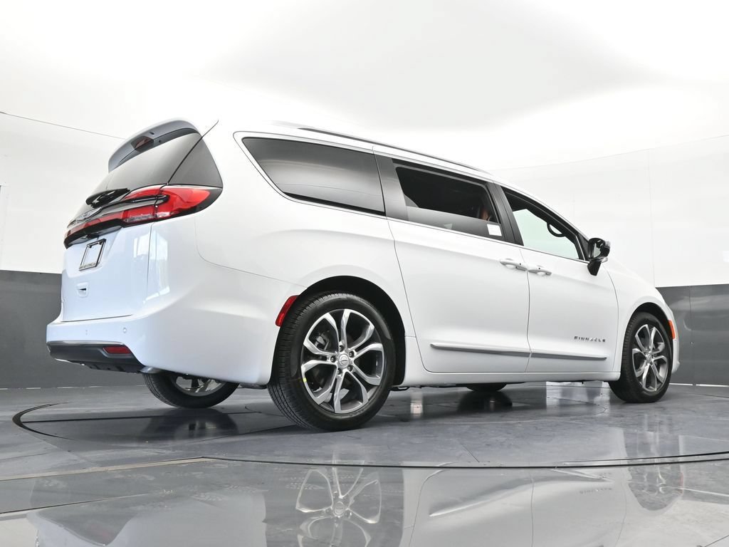 New 2026 Chrysler Pacifica Pinnacle FWD image 60