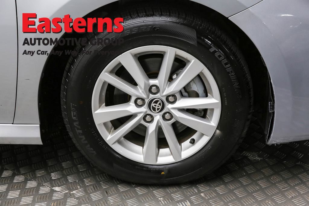 Used 2025 Toyota Camry LE FWD image 31