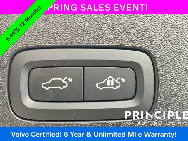 Certified 2025 Volvo XC60 B5 Core image 30