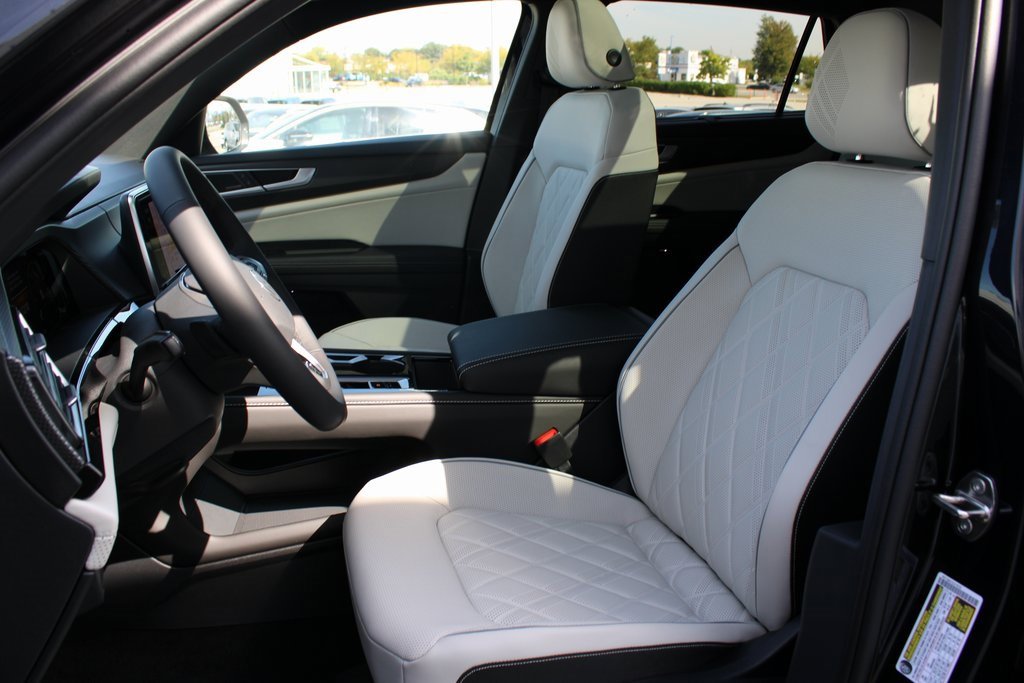 New 2026 Volkswagen Atlas Cross Sport SEL Premium R-Line image 7