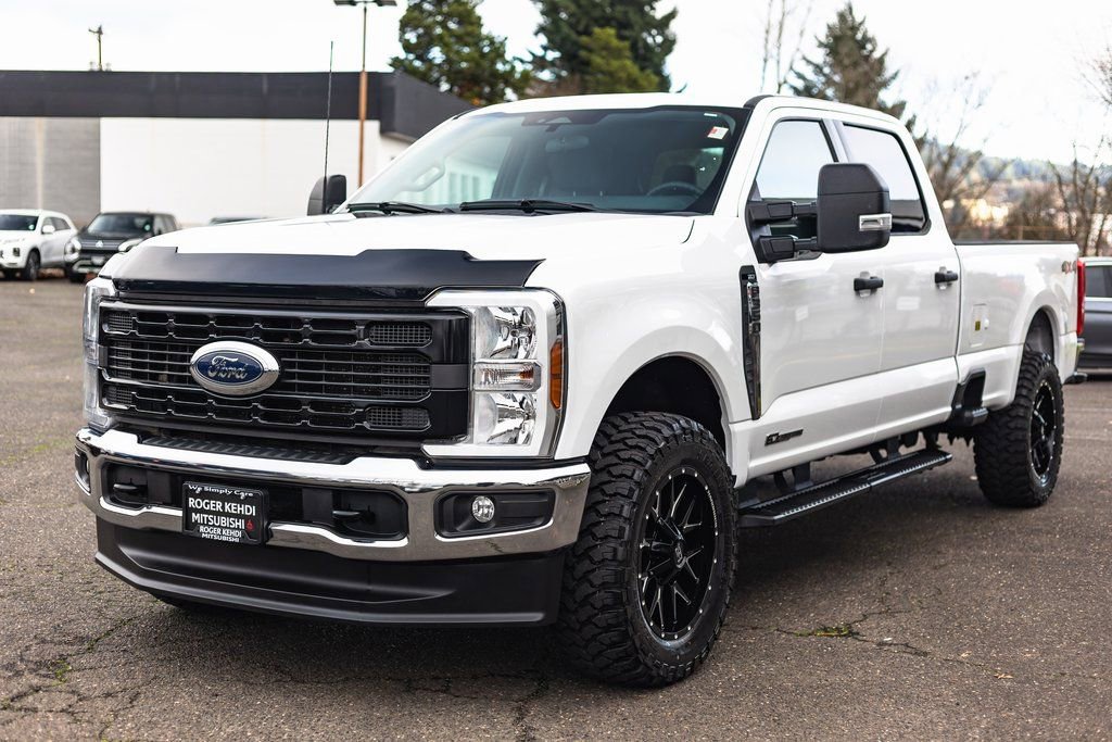 Used 2024 Ford F350 XLT image 4
