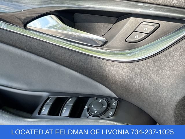 Used 2019 Buick Enclave Essence AWD/4WD image 23