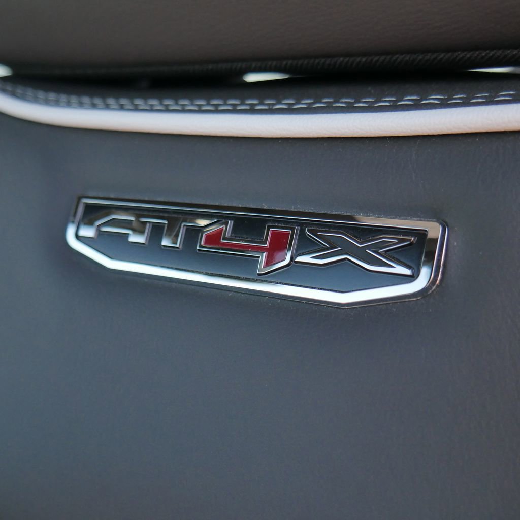 Used 2024 GMC Sierra 2500 AT4X AWD/4WD image 39