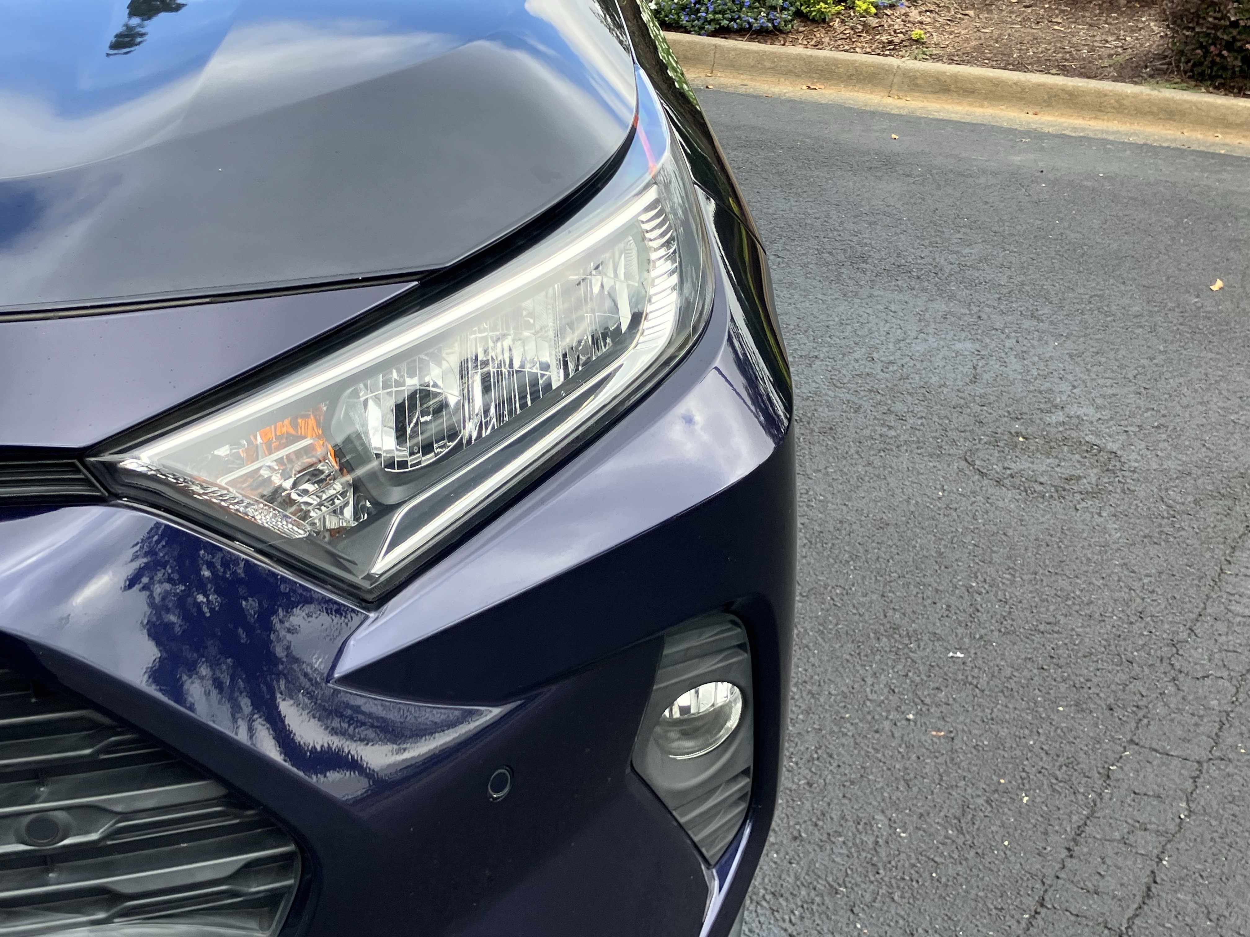 Used 2021 Toyota RAV4 XLE Premium FWD image 5