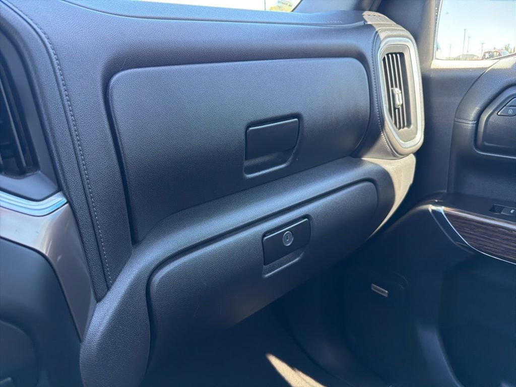 Used 2019 Chevrolet Silverado 1500 High Country w/ Technology Package image 23