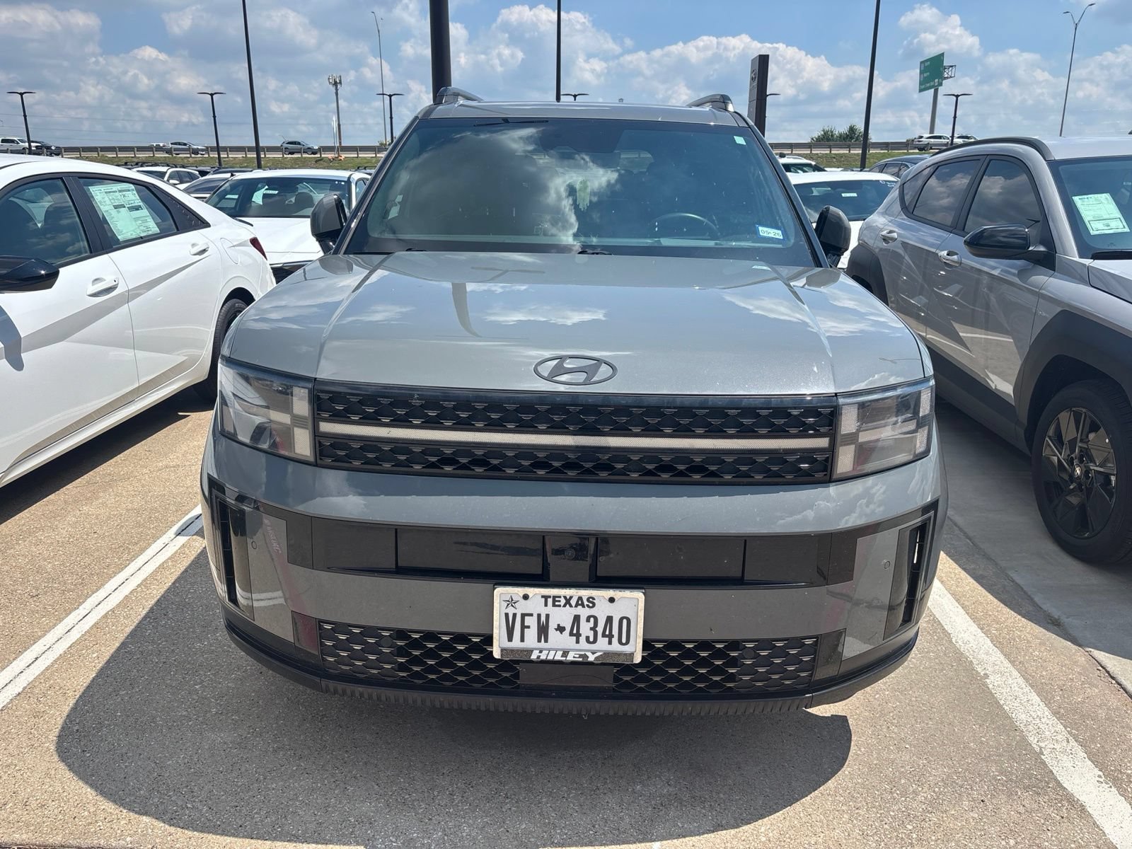 Used 2024 Hyundai Santa Fe Calligraphy AWD/4WD image 2