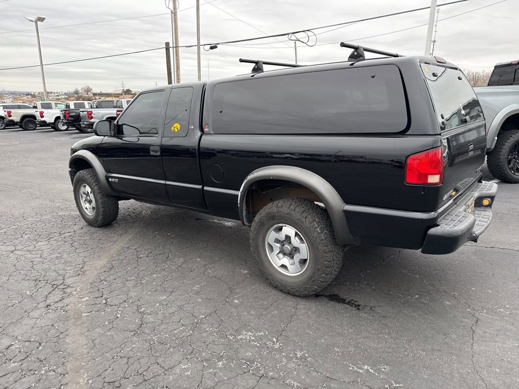 Used 2000 Chevrolet S10 Pickup LS w/ Preferred Equipment Group image 22
