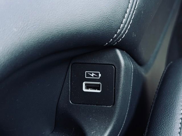Used 2023 Honda HR-V EX-L image 29
