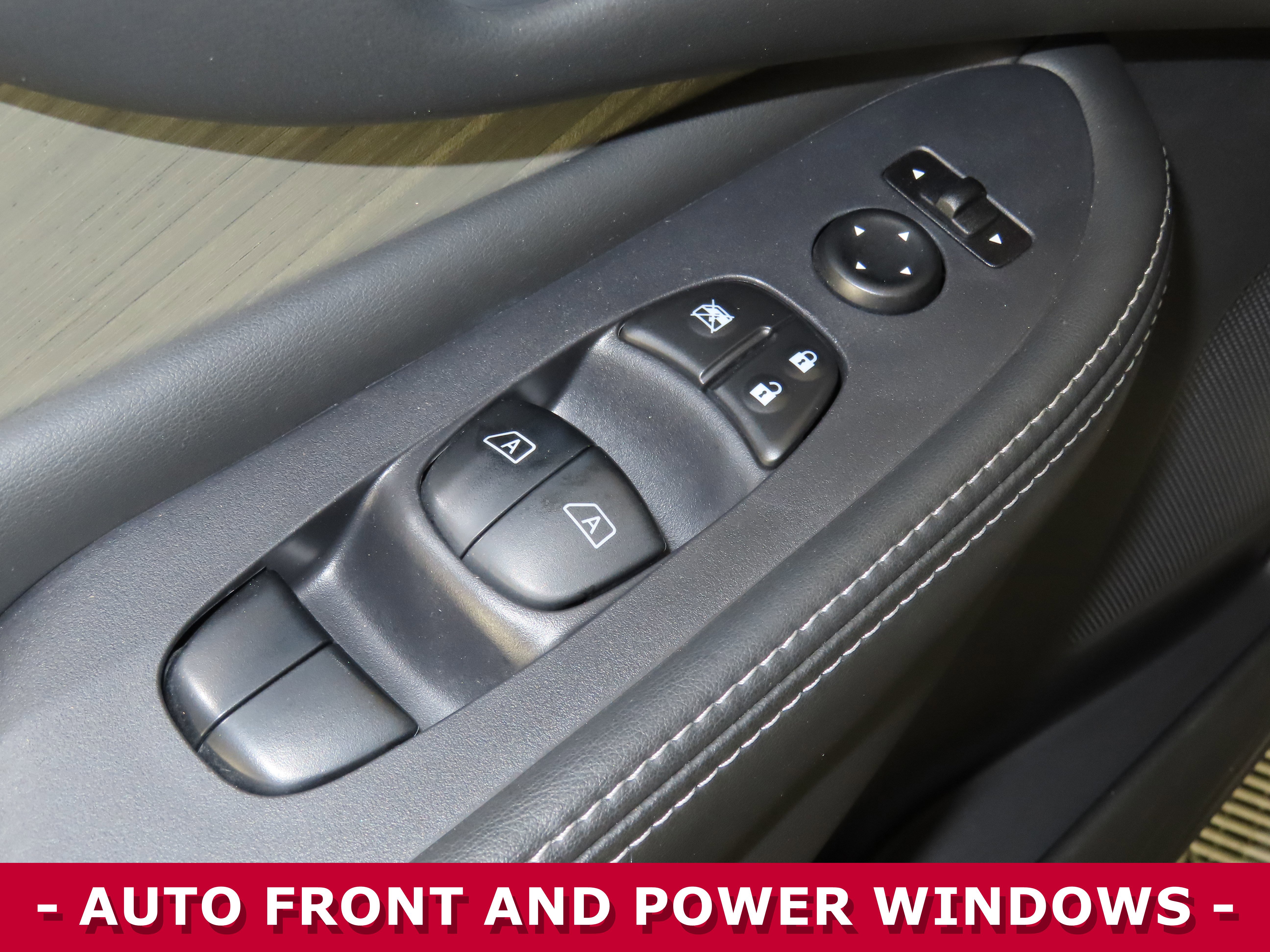 Used 2018 Nissan Murano S image 7