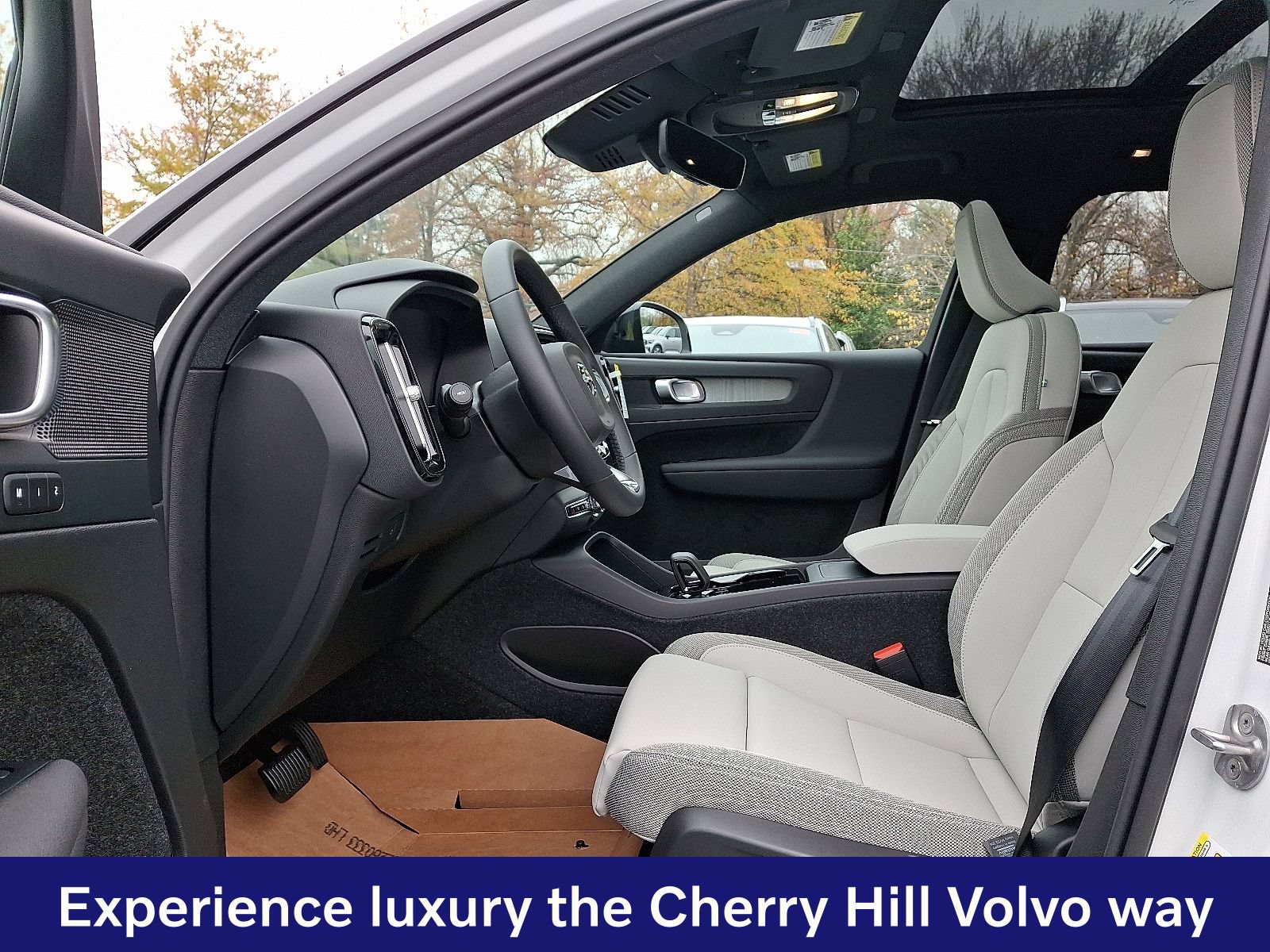 New 2026 Volvo EX40 Plus w/ Climate Package RWD image 9