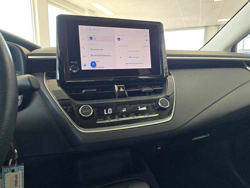 Used 2023 Toyota Corolla LE FWD image 29
