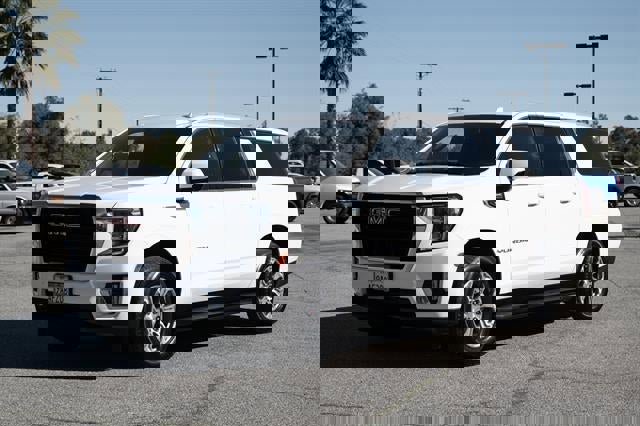 Used 2022 GMC Yukon XL SLE w/ Gmc Pro Safety Plus Package image 8