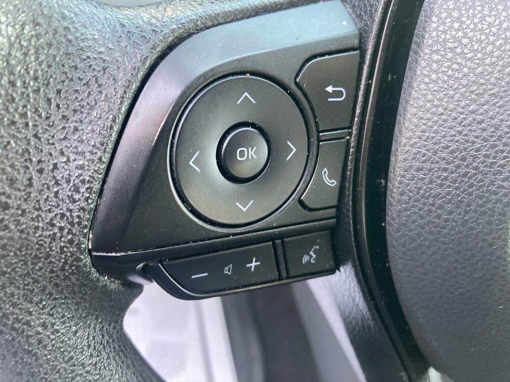 Used 2022 Toyota RAV4 XLE image 42