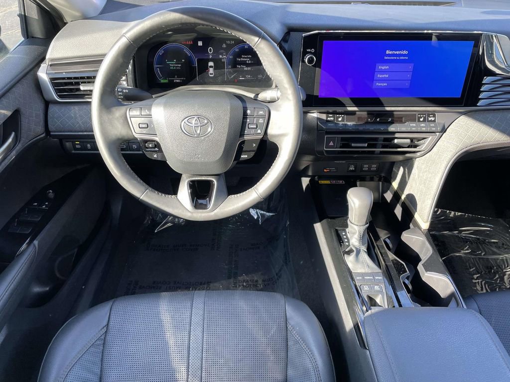 Used 2025 Toyota Camry XLE image 21