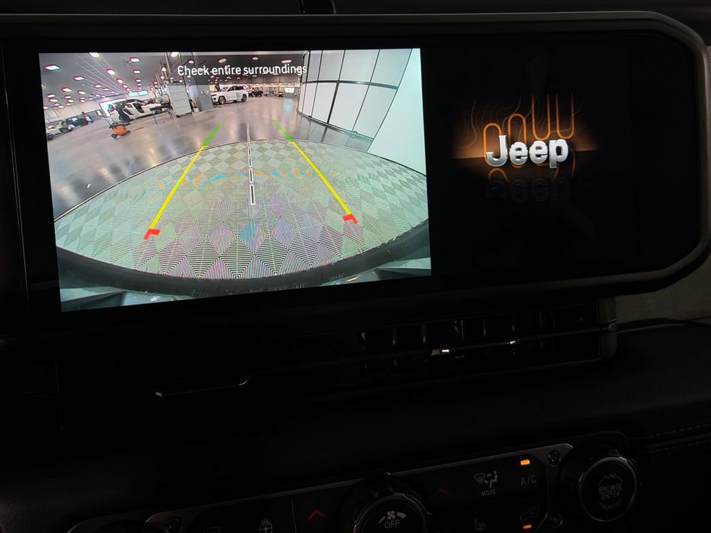 Certified 2026 Jeep Wrangler Unlimited Sahara AWD/4WD image 19