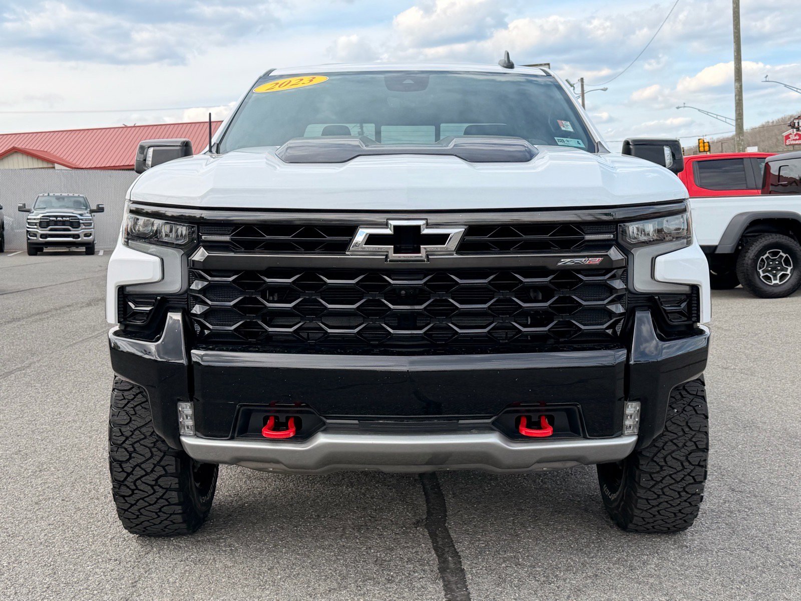 Used 2023 Chevrolet Silverado 1500 ZR2 w/ Technology Package image 10