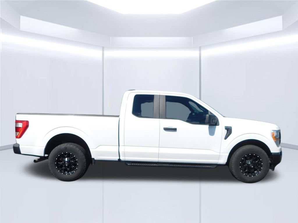 Used 2022 Ford F150 XL w/ Equipment Group 101A High RWD image 2