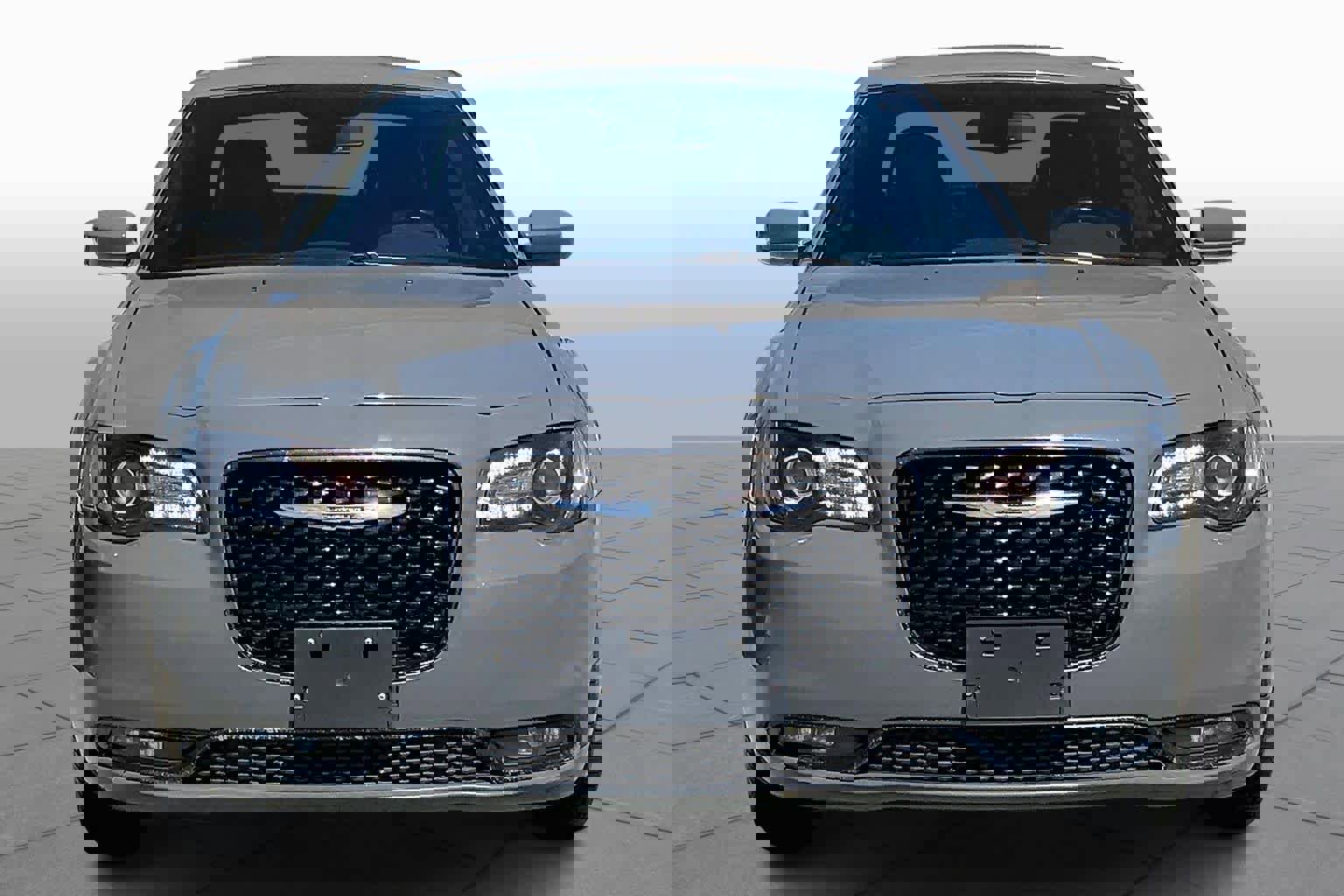 Used 2019 Chrysler 300 S image 4