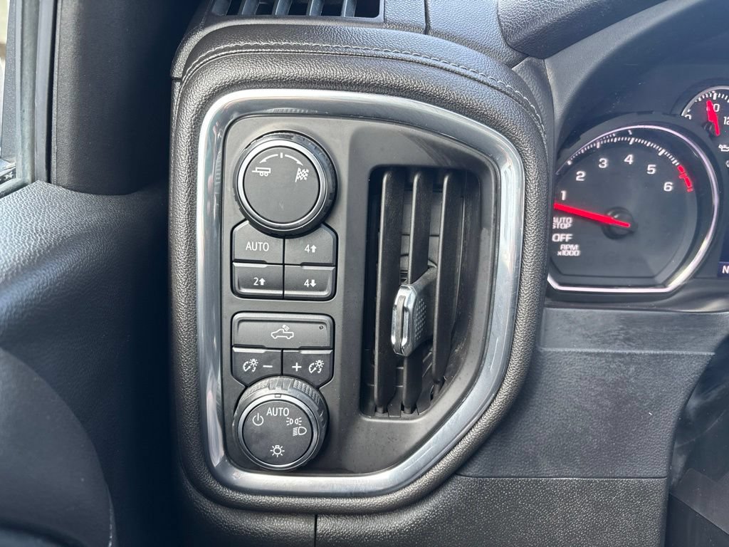 Certified 2019 Chevrolet Silverado 1500 LT w/ All-Star Edition AWD/4WD image 17