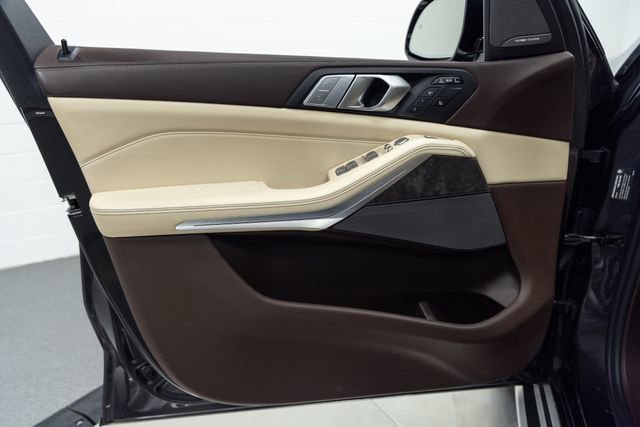 Used 2019 BMW X7 xDrive50i w/ Premium Package image 11