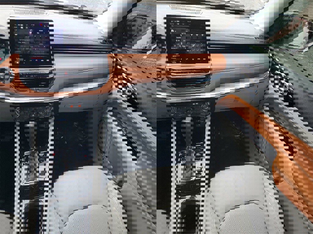 Used 2022 Jeep Compass Limited image 26