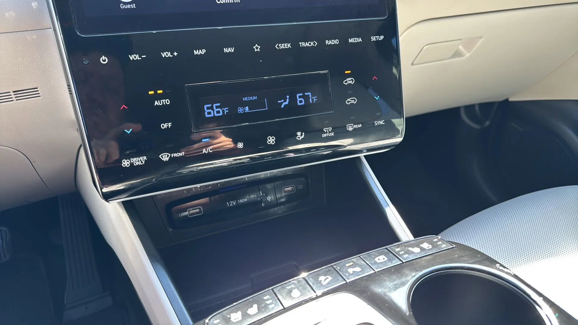 Used 2022 Hyundai Tucson Limited image 16