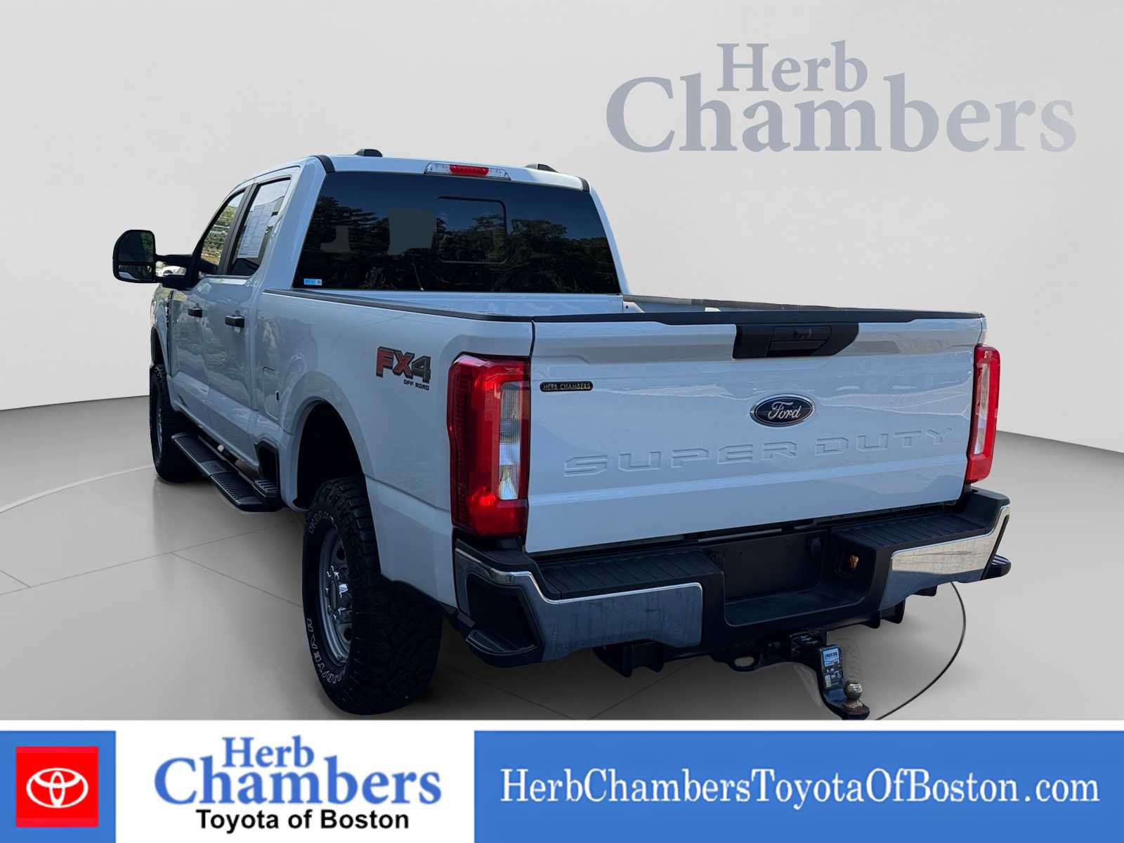 Used 2023 Ford F250 XL w/ XL Off-Road Package AWD/4WD image 3