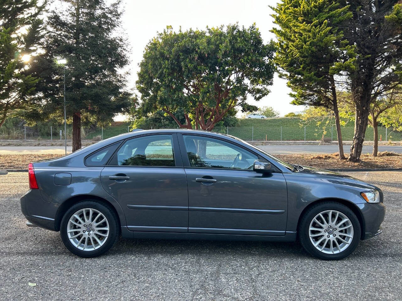 Used 2011 Volvo S40 T5 w/ Preferred Pkg FWD image 13