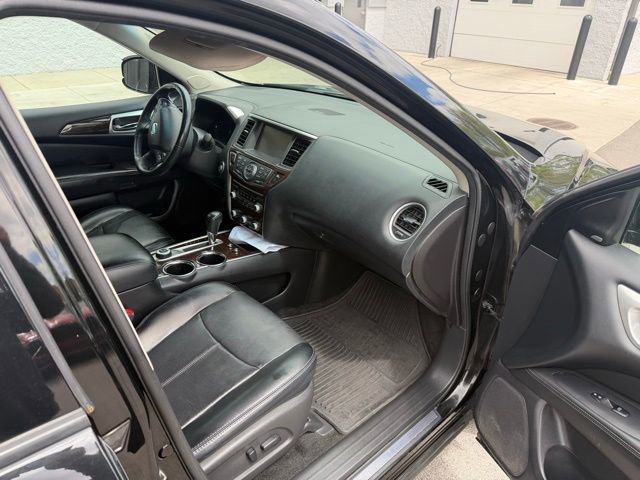 Used 2015 Nissan Pathfinder Platinum w/ Cargo Package AWD/4WD image 27