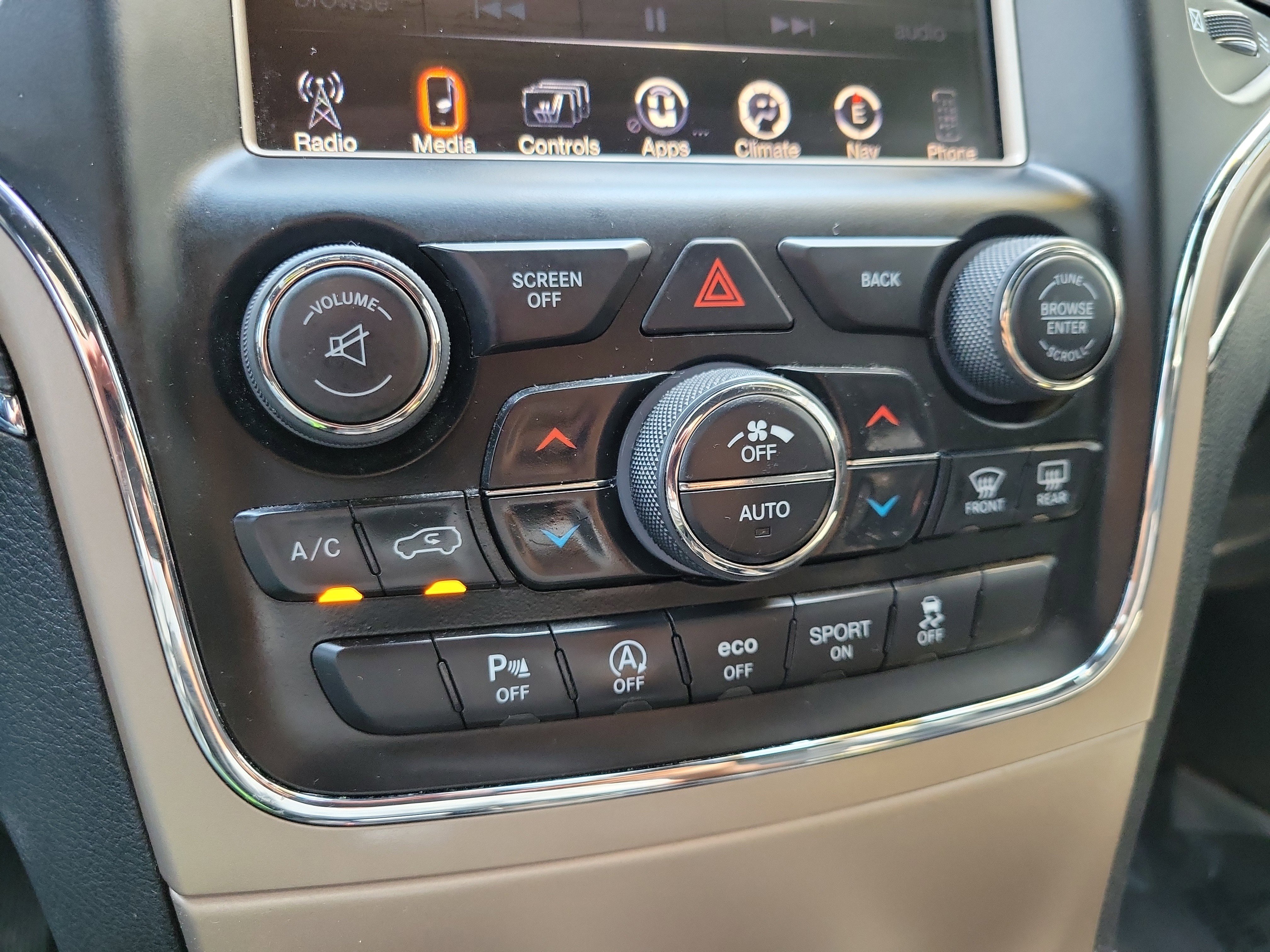Used 2017 Jeep Grand Cherokee Limited AWD/4WD image 25