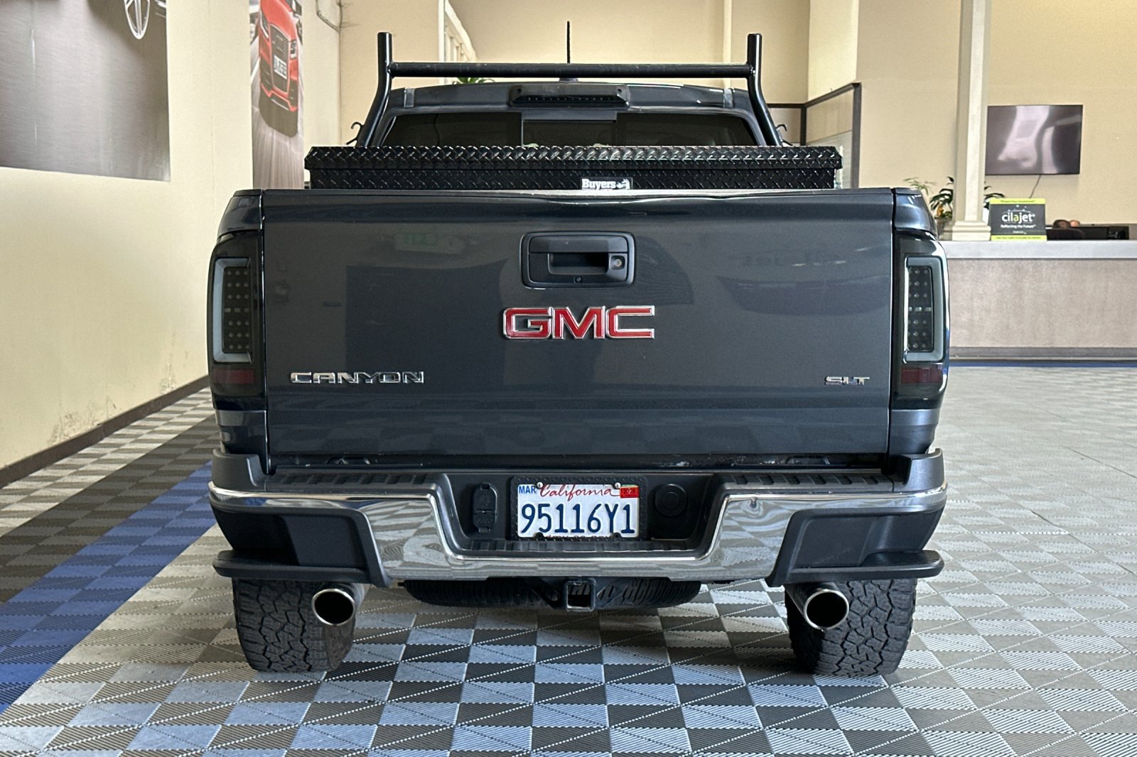 Used 2016 GMC Canyon SLT w/ Driver Alert Package image 5