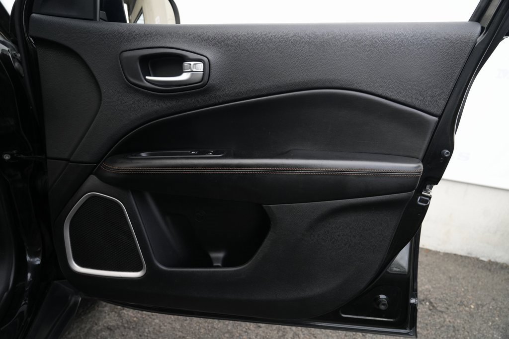 Used 2018 Jeep Compass Limited w/ Navigation Group image 32