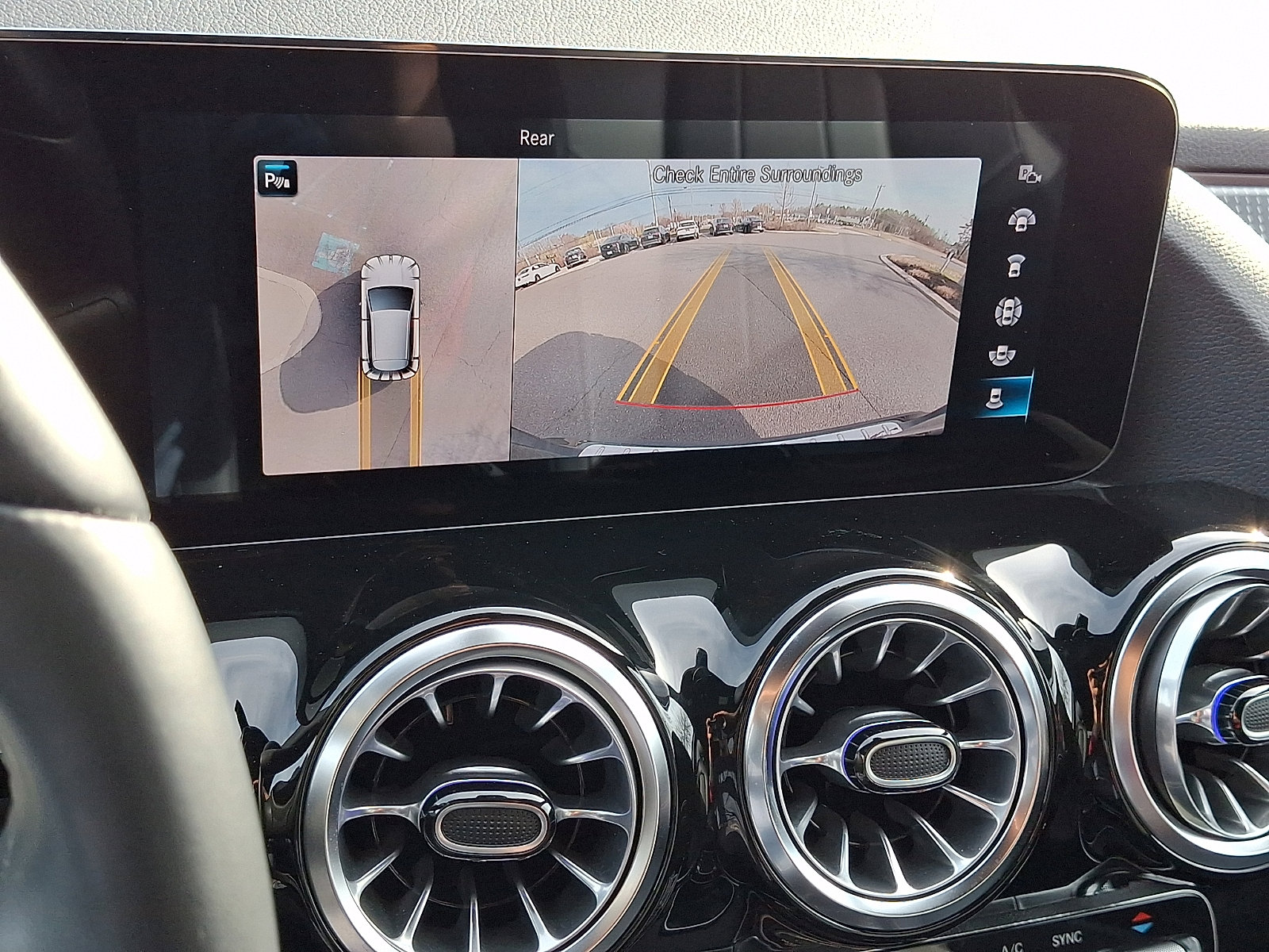 Certified 2022 Mercedes-Benz GLA 250 4MATIC image 18