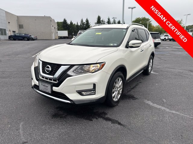 Used 2017 Nissan Rogue SV AWD/4WD image 4