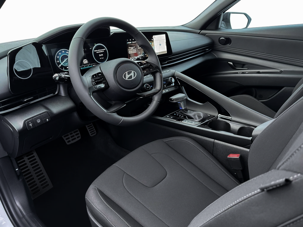 New 2025 Hyundai Elantra SEL FWD image 15