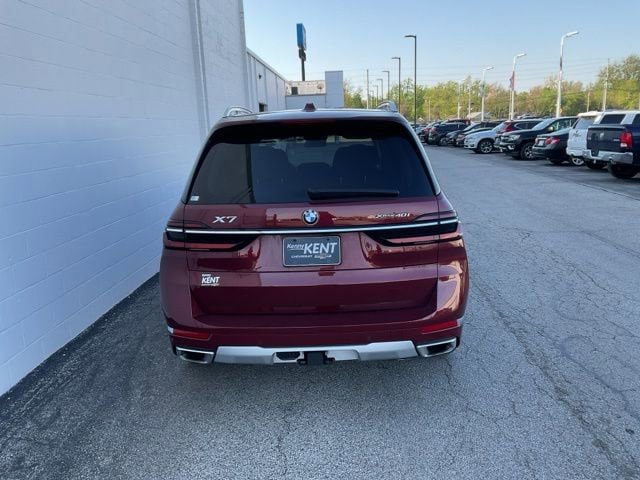 Used 2024 BMW X7 xDrive40i image 7