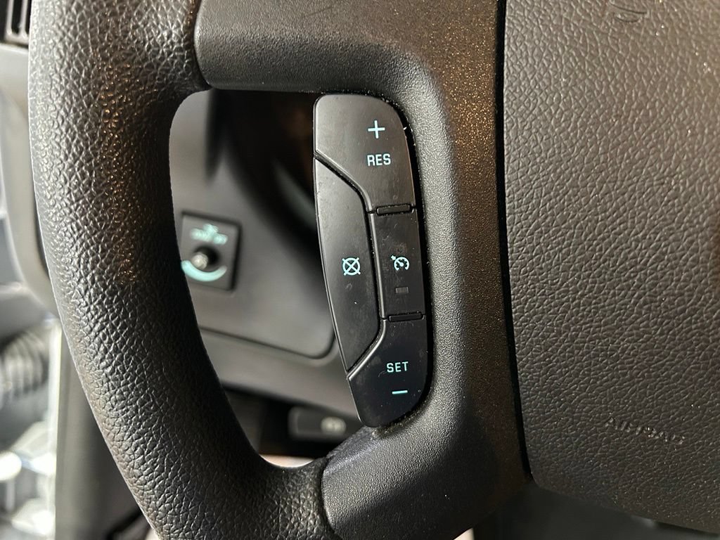 Used 2022 Chevrolet Express 2500 w/ Driver Convenience Package RWD image 21