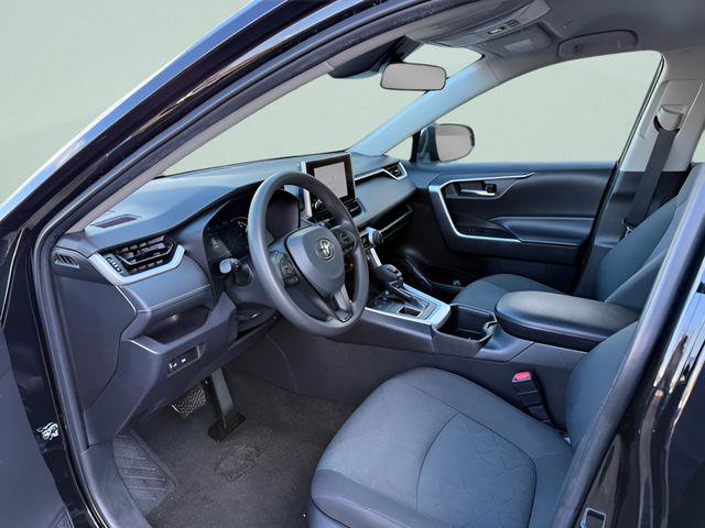 Used 2024 Toyota RAV4 XLE AWD/4WD image 4