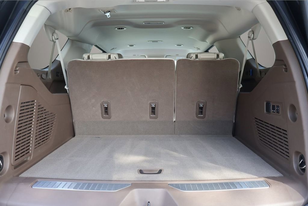 Used 2024 GMC Yukon XL Denali image 19