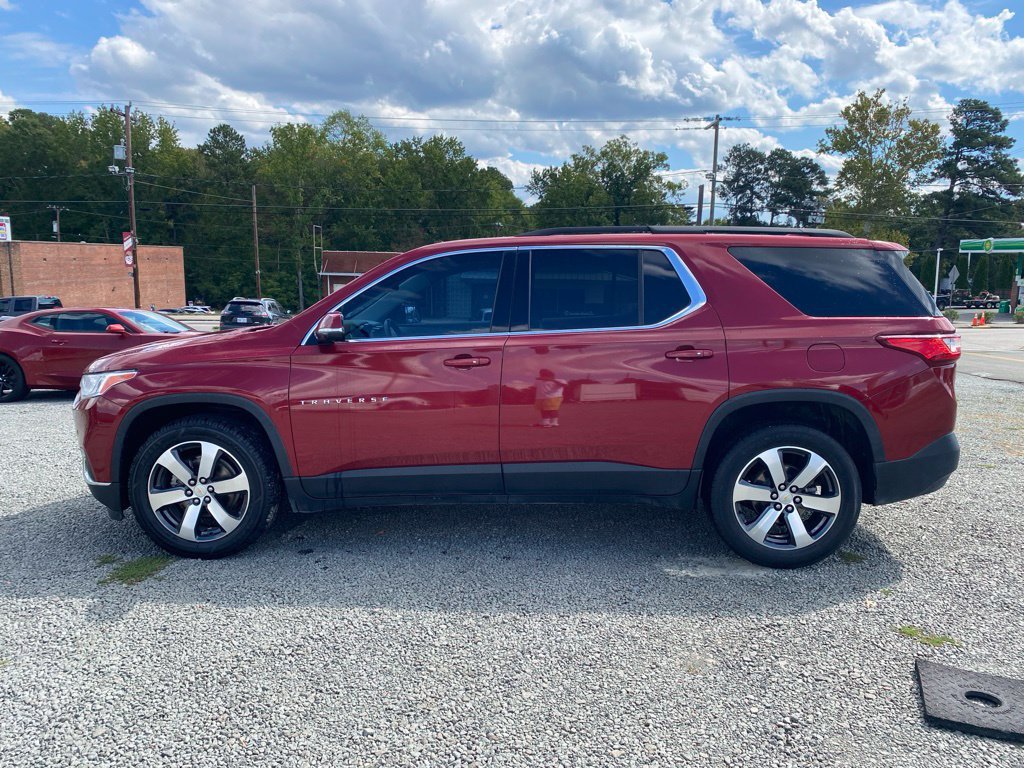 Used 2020 Chevrolet Traverse LT w/ LT Premium Package FWD image 6
