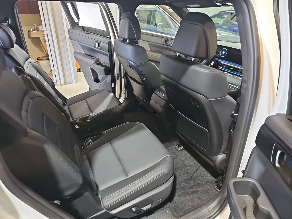 New 2026 Hyundai Santa Fe Calligraphy AWD/4WD image 11