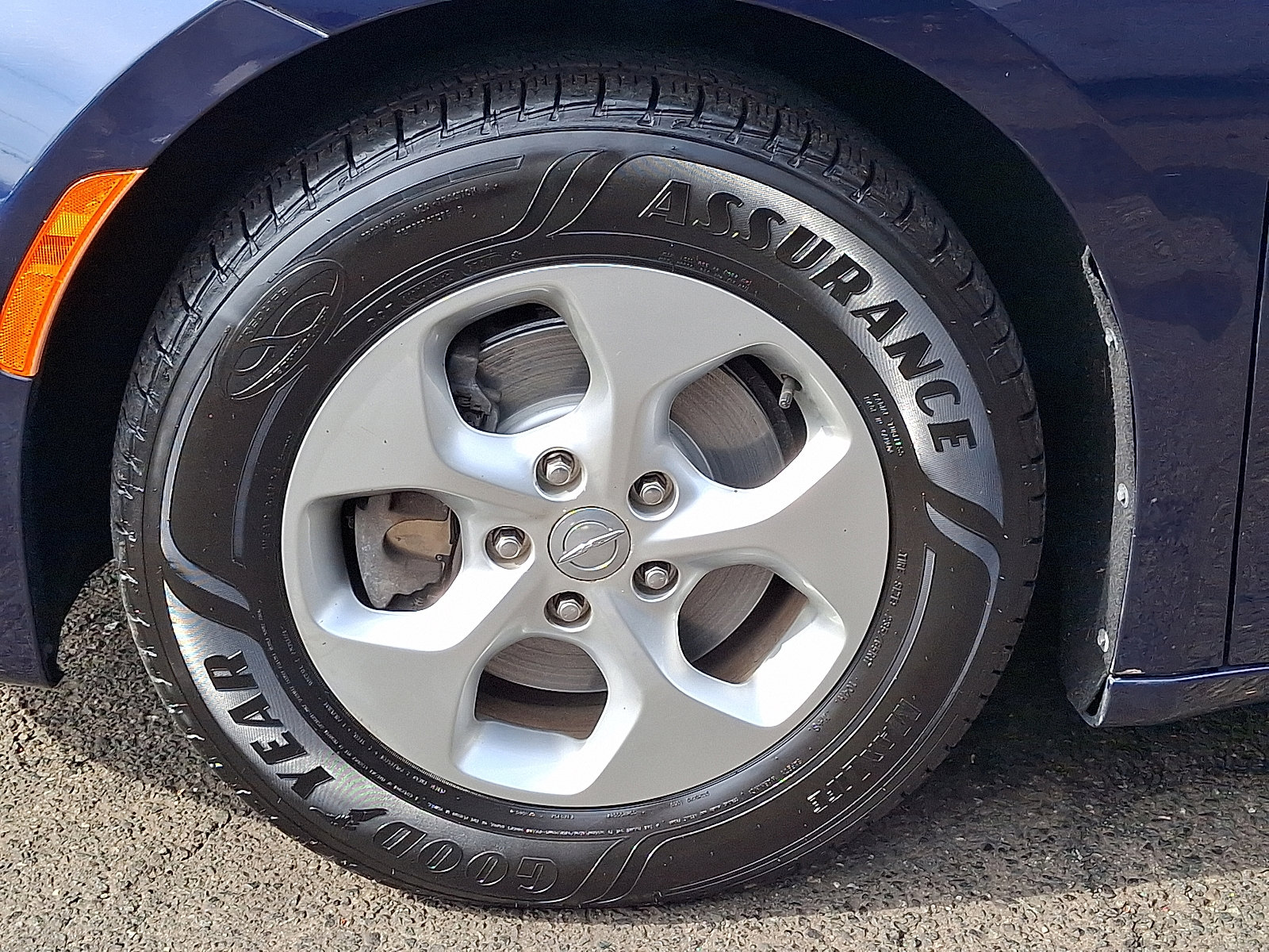 Used 2017 Chrysler Pacifica Touring-L Plus image 11